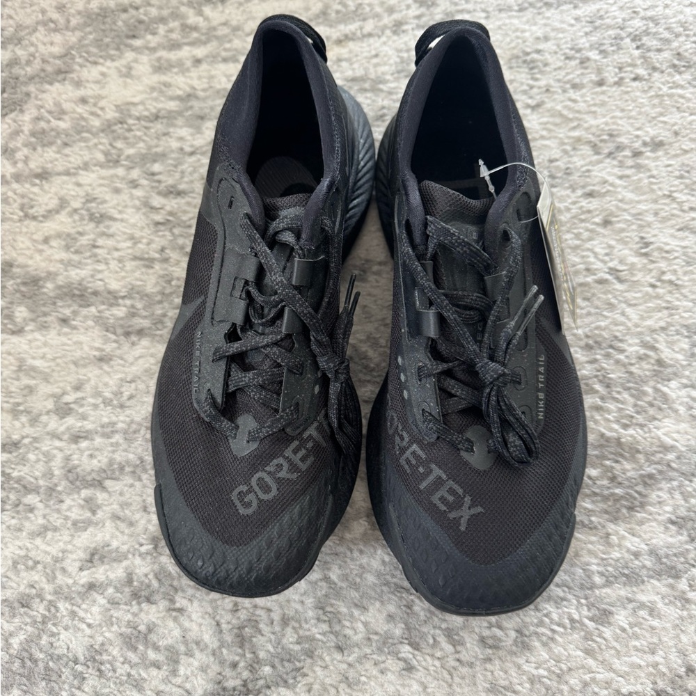 Nike x Gore-Tex Women’s Black Athletic Shoes New 7.5